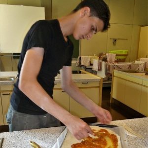 Kochkurs „Arabische Pizza“ – Fachbereich Tourismus 20.06.2017-12